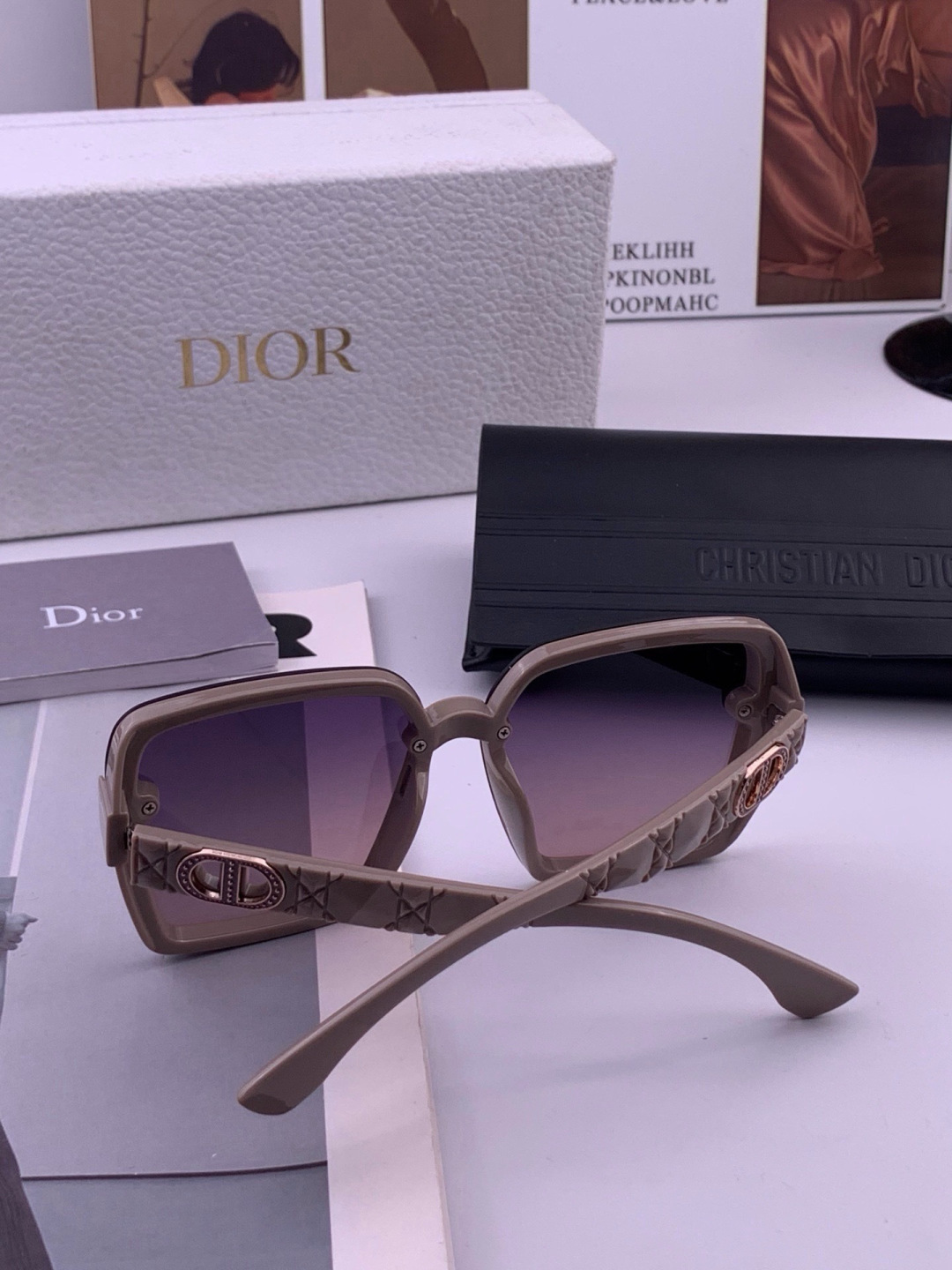 🔺 【DIOR-迪奥】开春新款 潮流爆款 时尚方框偏光太阳镜 高品质 佩戴舒适 网红潮款墨镜 女士高清加厚偏光太阳镜🕶️