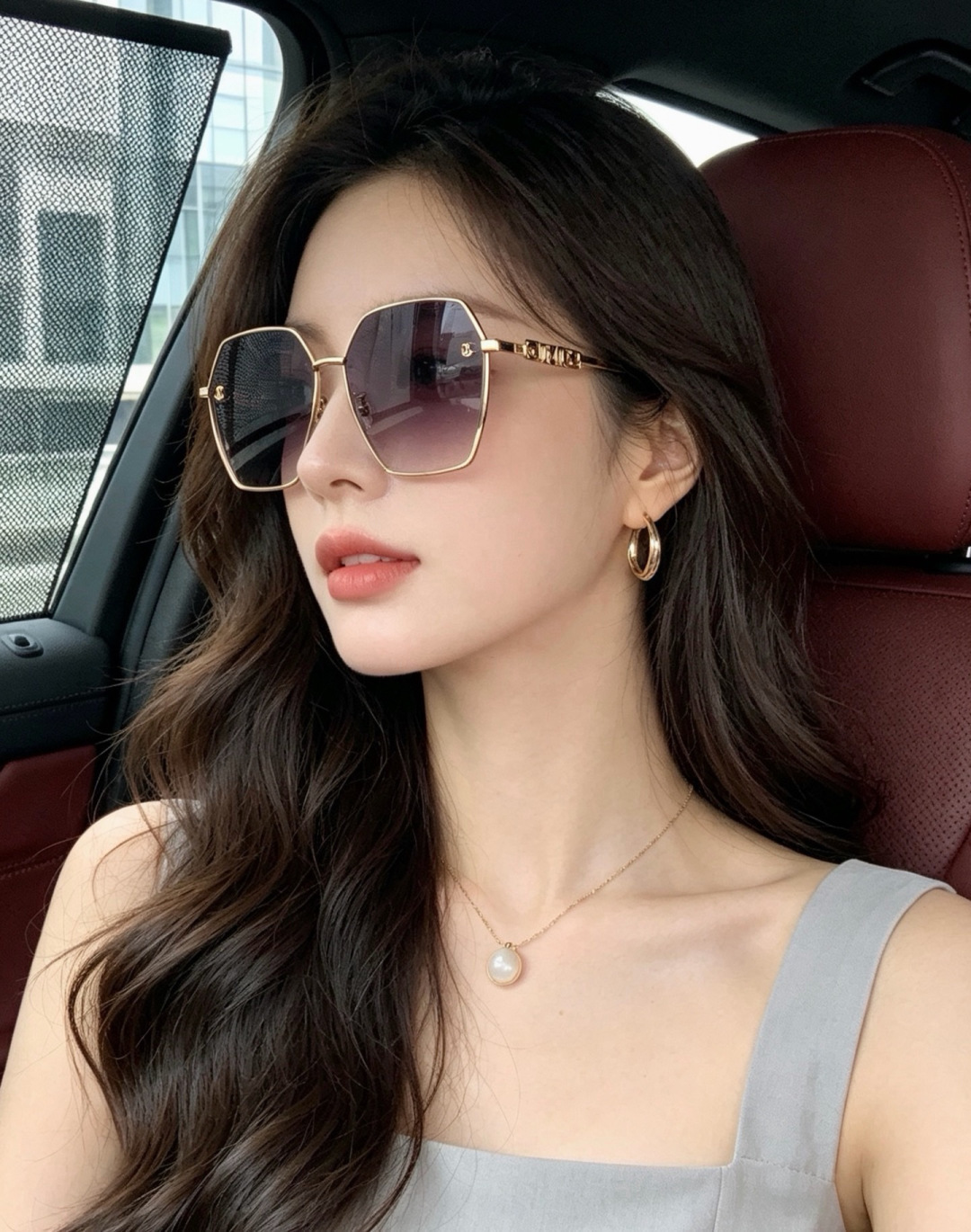 香奈儿 开春新款太阳镜 各路网红纷纷带起气场满分‼️ 俏皮甜美.上脸效果更佳.金属质感超好 型号：CH91734
