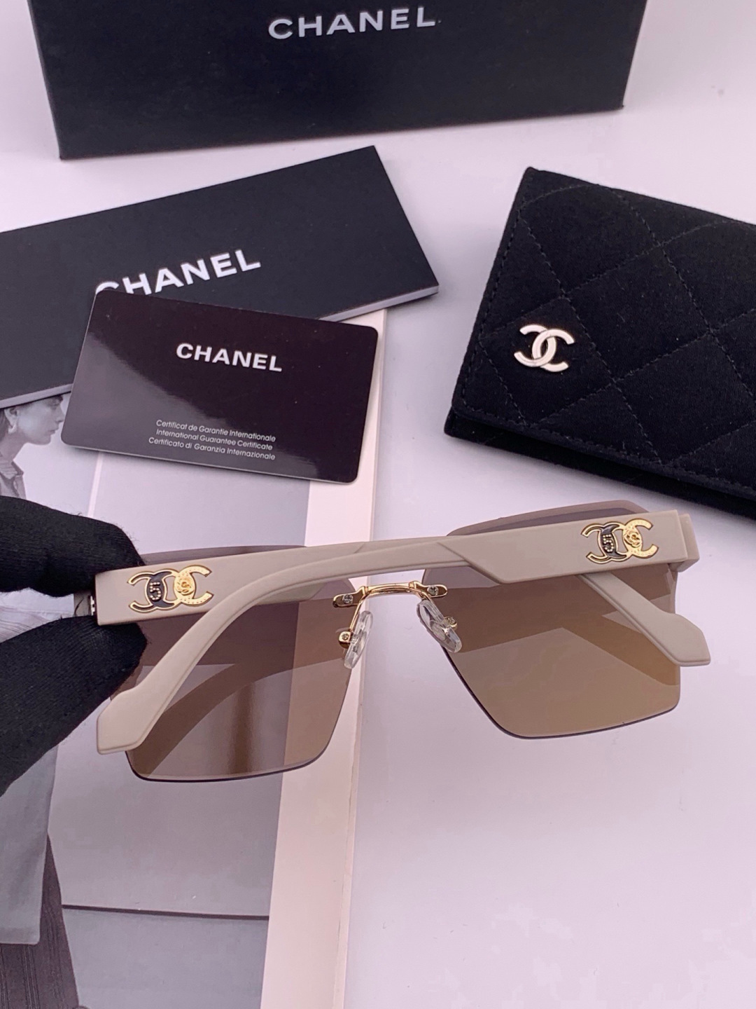 【CHANEL】香奈儿 新款潮流爆款 时尚方框太阳镜 佩戴舒适 网红潮款墨镜  女士高清加厚偏光太阳镜🕶️ 🎉高品质TR