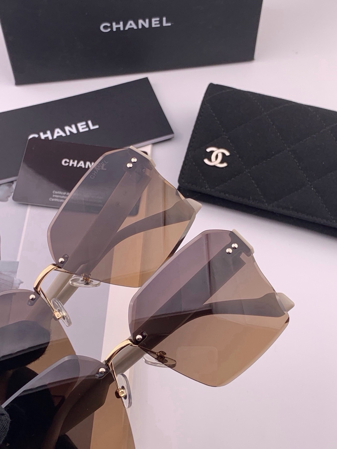 【CHANEL】香奈儿 新款潮流爆款 时尚方框太阳镜 佩戴舒适 网红潮款墨镜  女士高清加厚偏光太阳镜🕶️ 🎉高品质TR