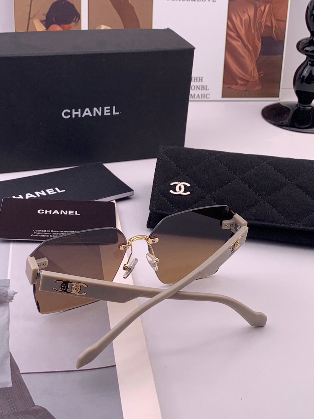 【CHANEL】香奈儿 新款潮流爆款 时尚方框太阳镜 佩戴舒适 网红潮款墨镜  女士高清加厚偏光太阳镜🕶️ 🎉高品质TR