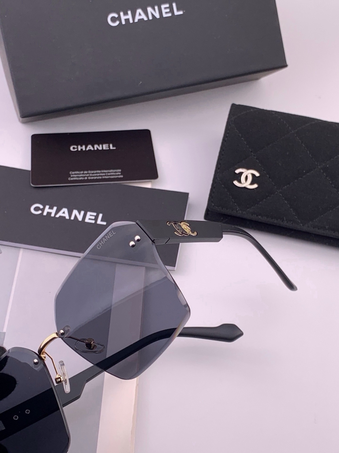 【CHANEL】香奈儿 新款潮流爆款 时尚方框太阳镜 佩戴舒适 网红潮款墨镜  女士高清加厚偏光太阳镜🕶️ 🎉高品质TR
