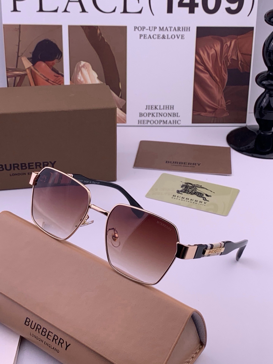 BURBERRY 巴宝莉 男士太阳眼镜 🕶🕶正版蛤蟆 太阳镜💋💋👣👣  高品质 不挑脸 火的狠 🍁🍁💯💯🐝🐝🐝🐝🐝🐝新款