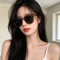🔺 【GUCCI-偏光太阳镜】开春新款 潮流爆款 时尚偏光太阳镜 高品质 佩戴舒适 网红潮款墨镜 女士高清偏光太阳镜🕶️ 🔺 【GUCCI-偏光太阳镜】开春新款 潮流爆款 时尚偏光太阳镜 高品质 佩戴舒适 网红潮款墨镜 女士高清偏光太阳镜🕶️