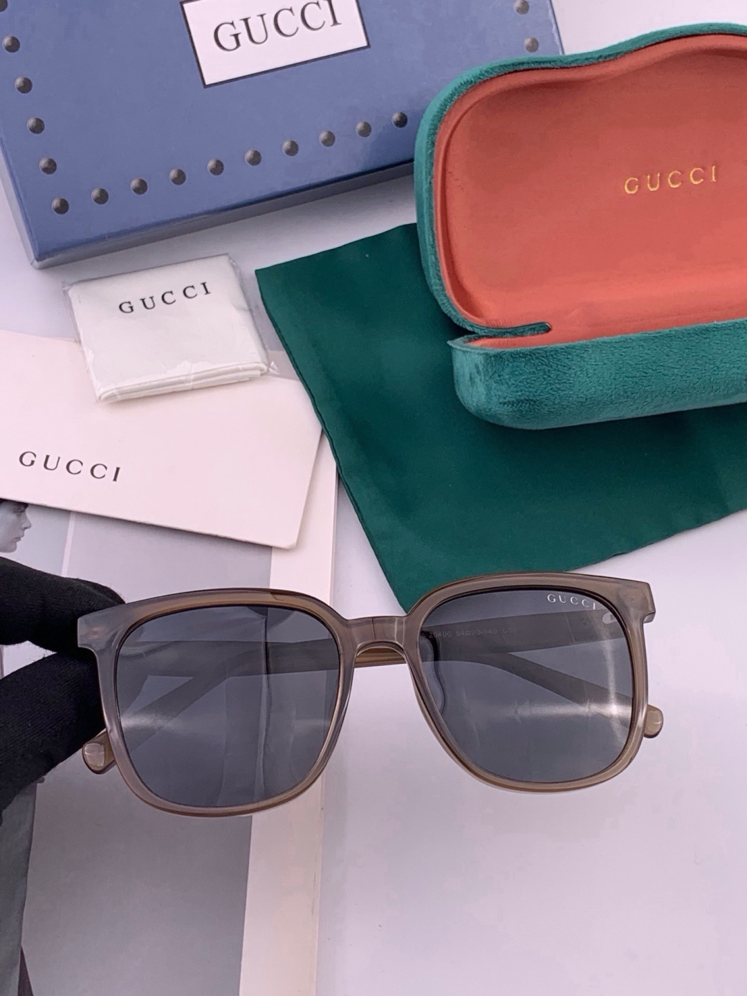🔺 【GUCCI-偏光太阳镜】开春新款 潮流爆款 时尚偏光太阳镜 高品质 佩戴舒适 网红潮款墨镜 女士高清偏光太阳镜🕶️