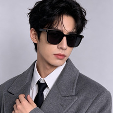 🔺 【GUCCI-偏光太阳镜】开春新款 潮流爆款 时尚偏光太阳镜 高品质 佩戴舒适 网红潮款墨镜 女士高清偏光太阳镜🕶️ 🔺 【GUCCI-偏光太阳镜】开春新款 潮流爆款 时尚偏光太阳镜 高品质 佩戴舒适 网红潮款墨镜 女士高清偏光太阳镜🕶️