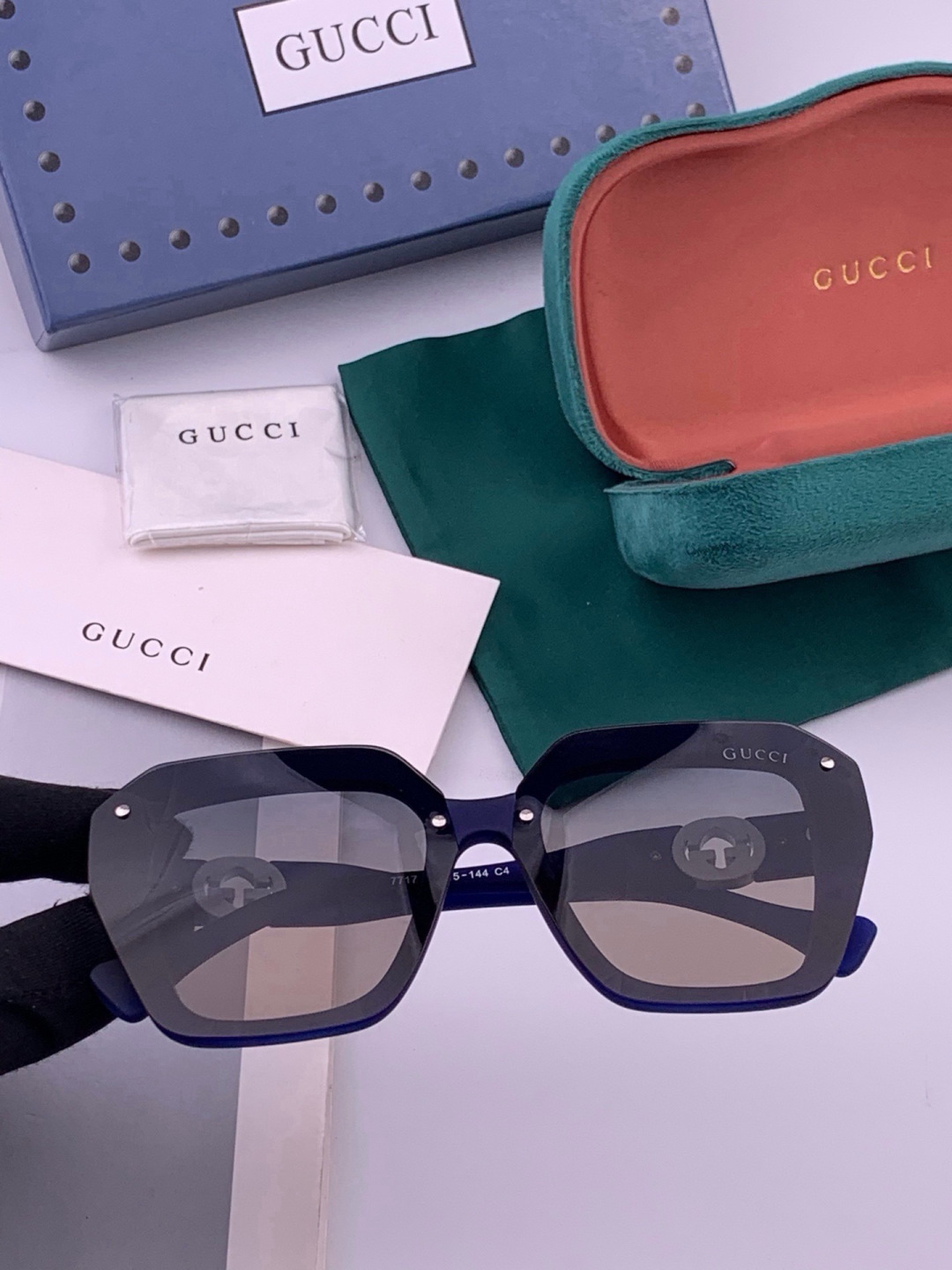 🔺 【GUCCI-偏光太阳镜】开春新款 潮流爆款 时尚方框偏光太阳镜 高品质 佩戴舒适 网红潮款墨镜 女士高清偏光太阳镜