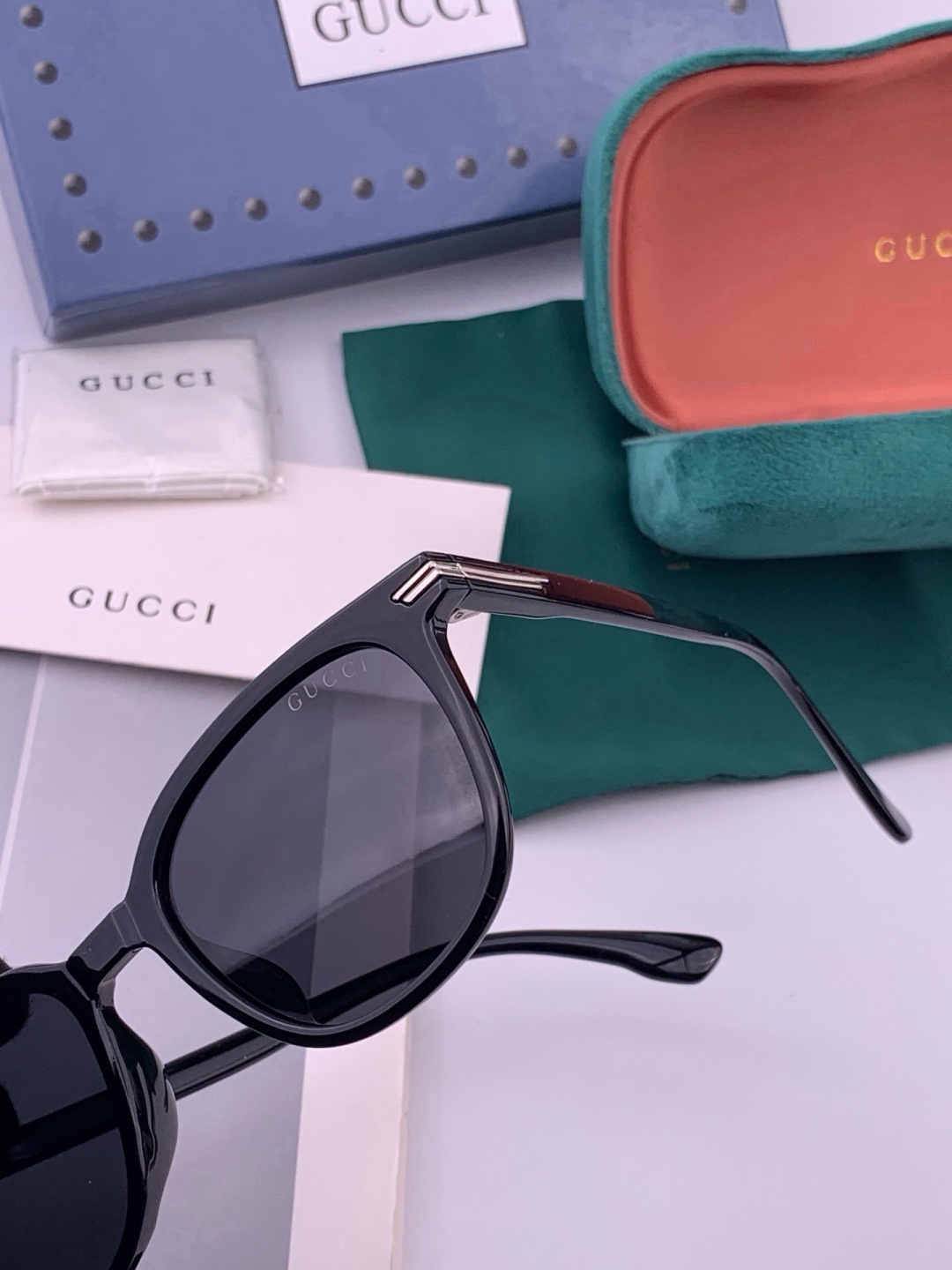 🔺 【GUCCI-偏光太阳镜】开春新款 潮流爆款 时尚偏光太阳镜 高品质 佩戴舒适 网红潮款墨镜 女士高清偏光太阳镜🕶️