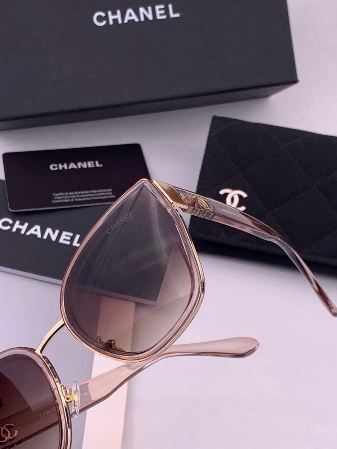 【CHANEL】香奈儿 新款潮流爆款 时尚圆框太阳镜 佩戴舒适 网红潮款墨镜  女士高清加厚偏光太阳镜🕶️ 🎉高品质TR