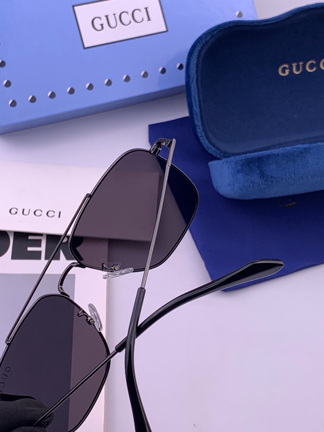 Gucci 🔥  高品质男女款墨镜   👍 进口宝丽来偏光镜片  🔥蛤蟆镜 开车钓鱼都可 🔥百搭显瘦墨镜韩版男士飞行员大
