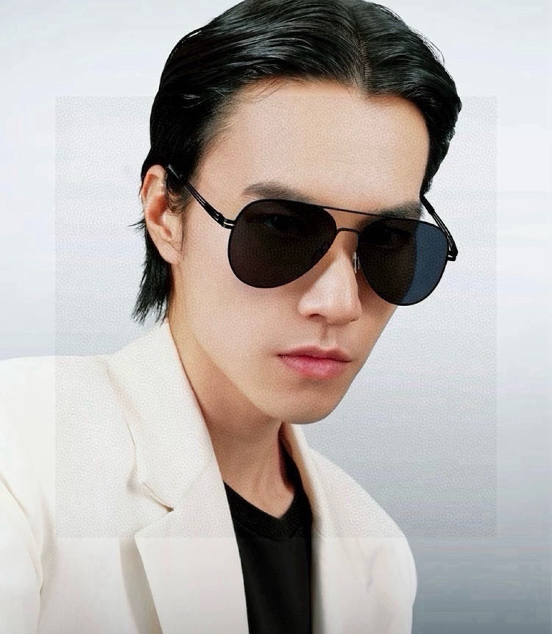 ♦️ GUCCI 新款男女情侣款太阳镜多边形墨镜iP电镀永不褪色 超轻超有弹性整幅眼镜无螺丝重要的是压不坏 高清尼龙镜片
