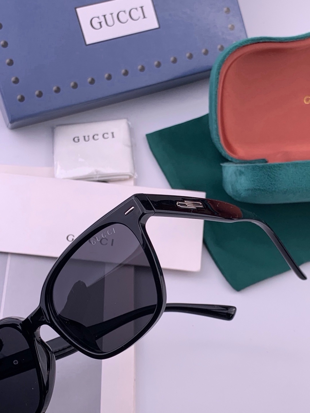 🔺 【GUCCI】开春新款 潮流爆款 时尚方框偏光太阳镜 高品质 佩戴舒适 网红潮款墨镜 女士高清尼龙偏光太阳镜🕶️ 🎉