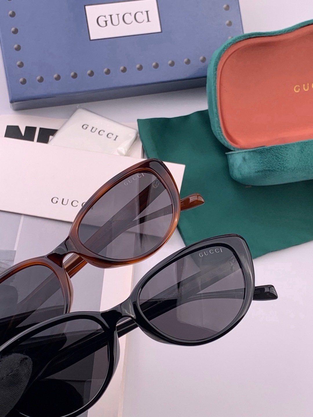 GUCCI  新款偏光太眼镜，情侣款时尚方框太阳镜佩戴舒适网红潮流款墨镜，大气女人范儿，大脸小脸都好看 ！型号：G382