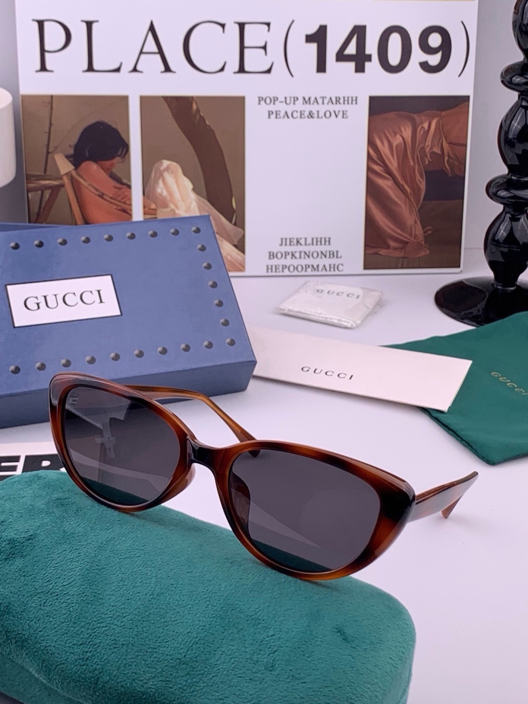 GUCCI  新款偏光太眼镜，情侣款时尚方框太阳镜佩戴舒适网红潮流款墨镜，大气女人范儿，大脸小脸都好看 ！型号：G382