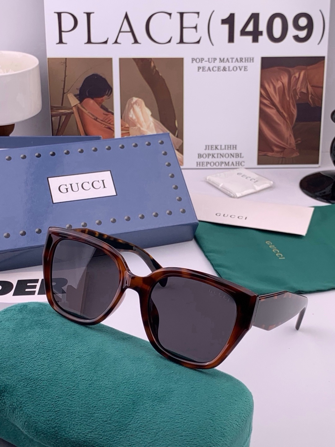 GUCCI  新款偏光太眼镜，情侣款时尚方框太阳镜佩戴舒适网红潮流款墨镜，大气女人范儿，大脸小脸都好看 ！型号：G082