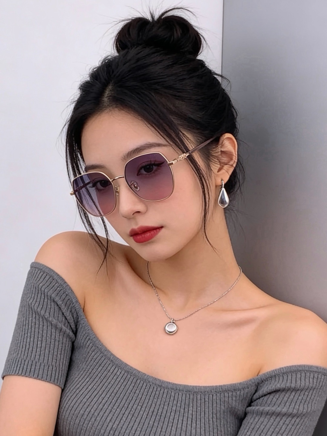 新品CHANEL 香奈儿太阳镜以独特魅力和前卫风格诠释春夏最新眼镜，质感超好佩带舒适 型号：CH0193