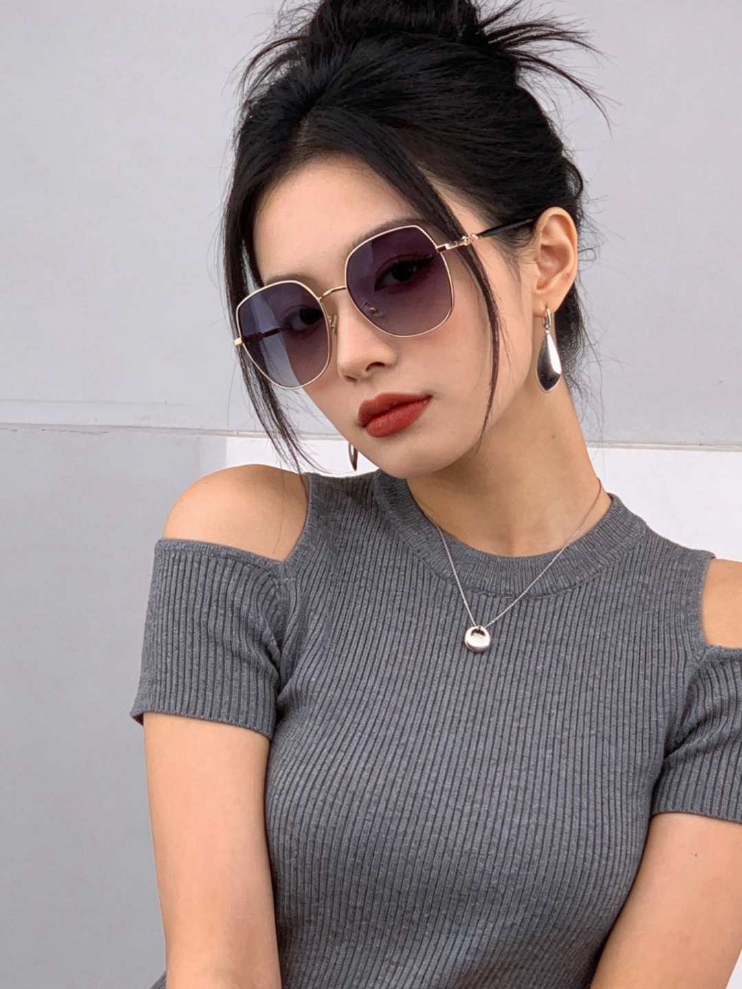 新品CHANEL 香奈儿太阳镜以独特魅力和前卫风格诠释春夏最新眼镜，质感超好佩带舒适 型号：CH0193