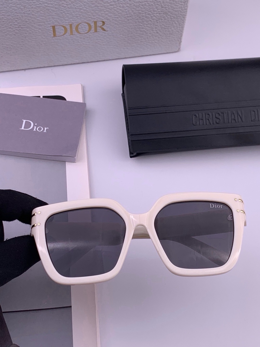 【DIOR】新款潮流爆款 时尚方框太阳镜 佩戴舒适 网红潮款墨镜  女士高清加厚偏光太阳镜🕶️ 🎉高品质TR镜框 ♥️♥