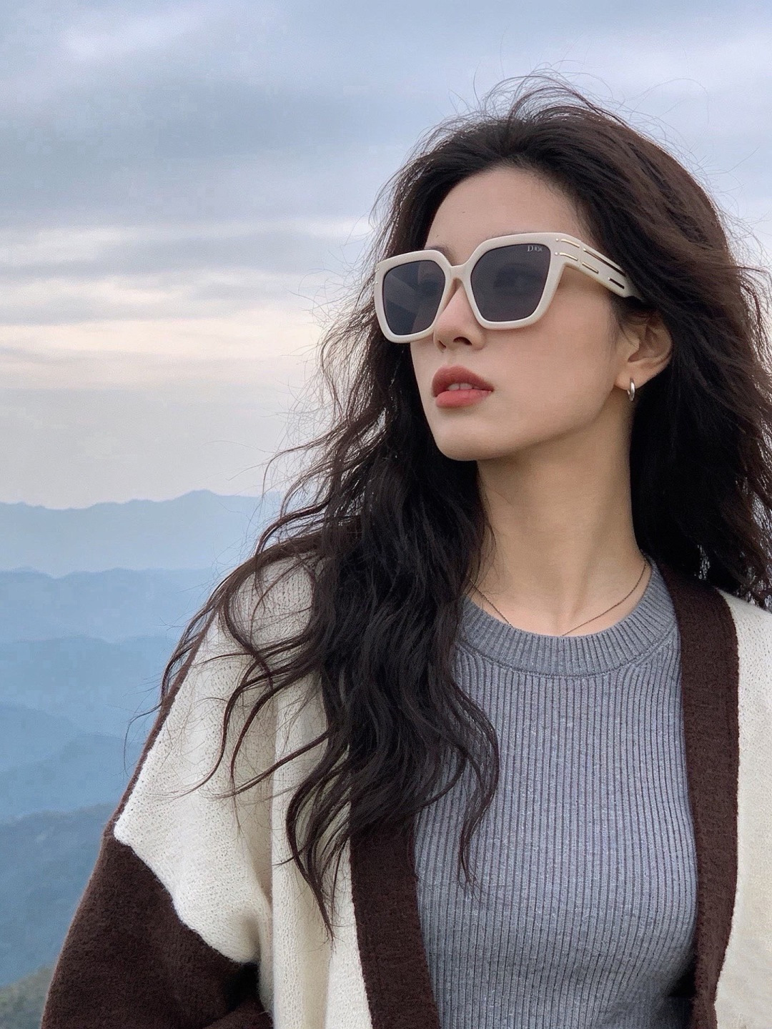 【DIOR】新款潮流爆款 时尚方框太阳镜 佩戴舒适 网红潮款墨镜  女士高清加厚偏光太阳镜🕶️ 🎉高品质TR镜框 ♥️♥