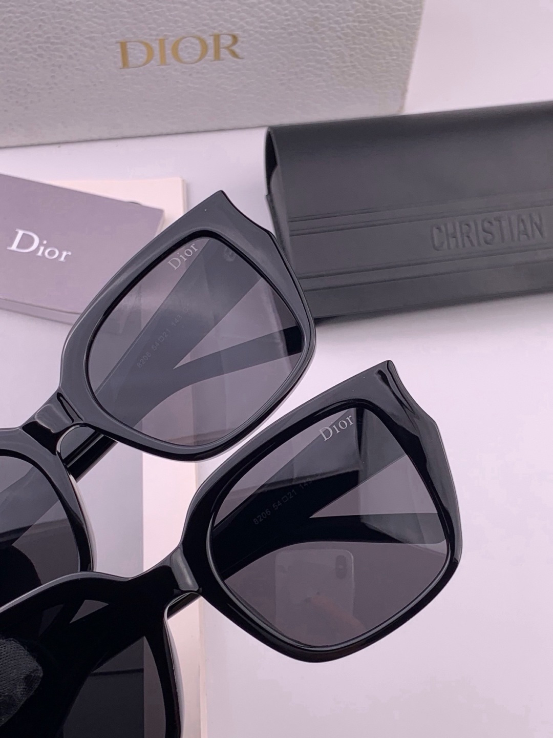 【DIOR】新款潮流爆款 时尚方框太阳镜 佩戴舒适 网红潮款墨镜  女士高清加厚偏光太阳镜🕶️ 🎉高品质TR镜框 ♥️♥