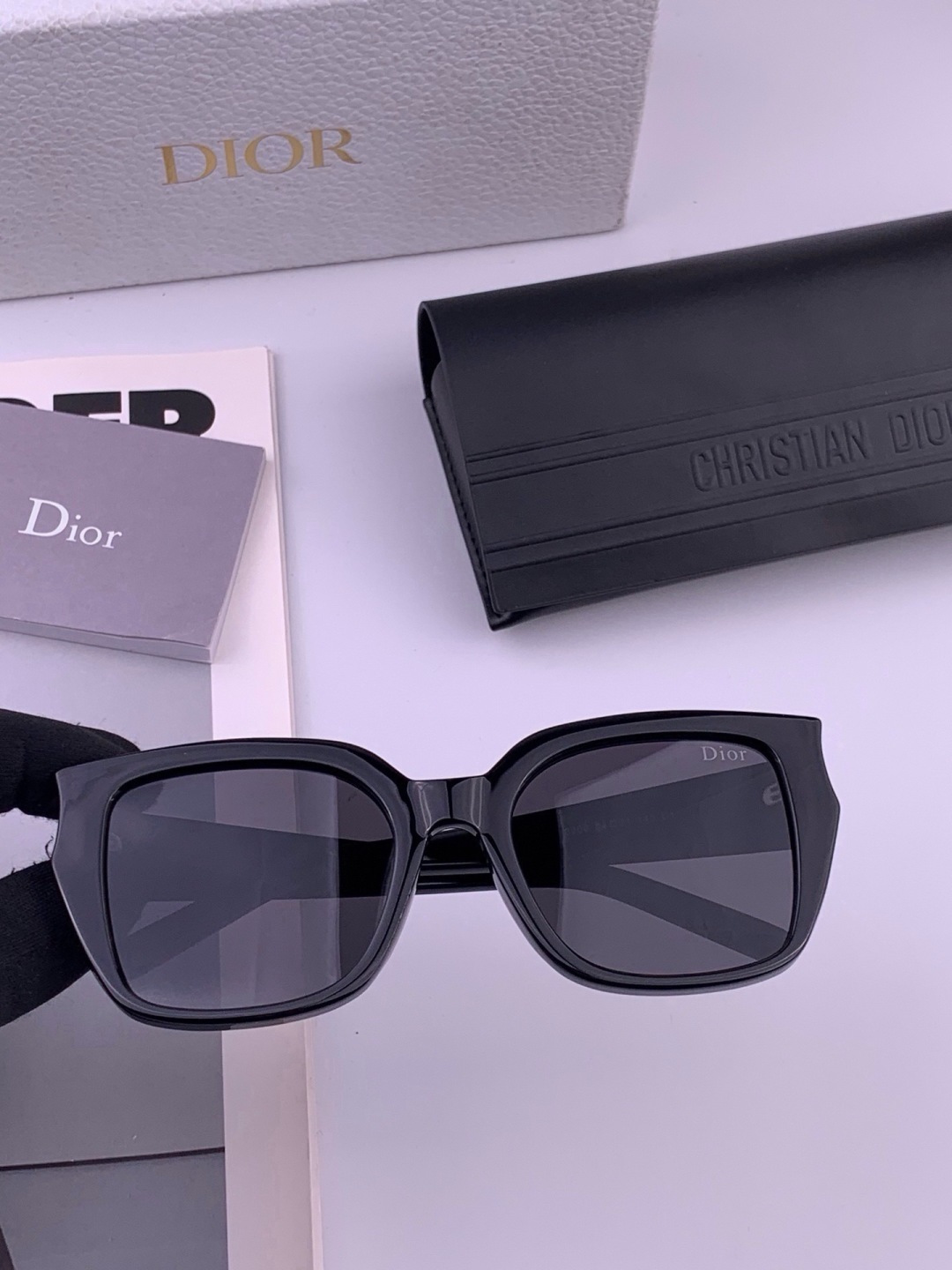 【DIOR】新款潮流爆款 时尚方框太阳镜 佩戴舒适 网红潮款墨镜  女士高清加厚偏光太阳镜🕶️ 🎉高品质TR镜框 ♥️♥