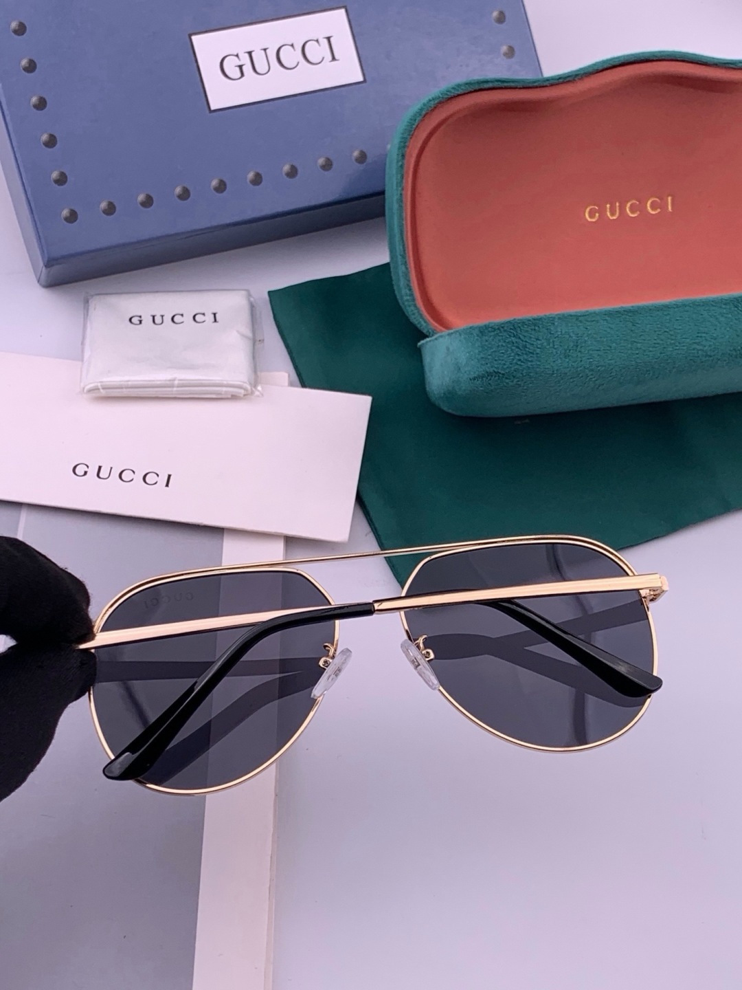 Gucci 🔥  高品质男女款墨镜   👍 进口宝丽来偏光镜片  🔥蛤蟆镜 开车钓鱼都可 🔥百搭显瘦墨镜韩版男士飞行员大