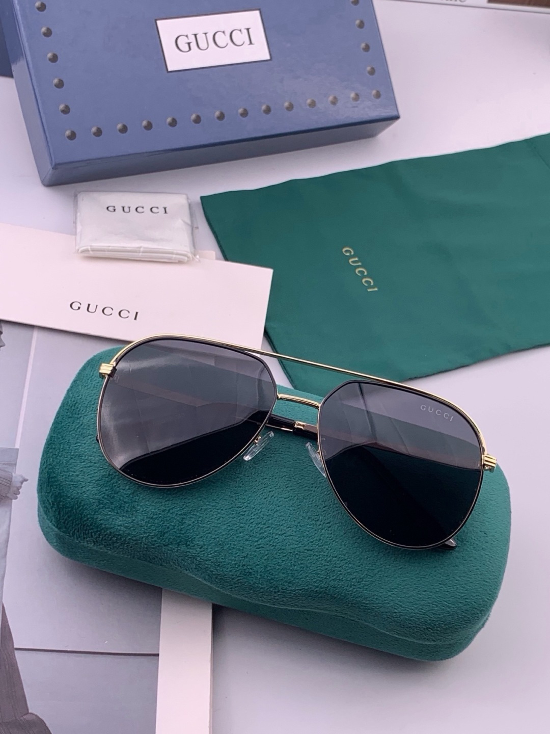 Gucci 🔥  高品质男女款墨镜   👍 进口宝丽来偏光镜片  🔥蛤蟆镜 开车钓鱼都可 🔥百搭显瘦墨镜韩版男士飞行员大