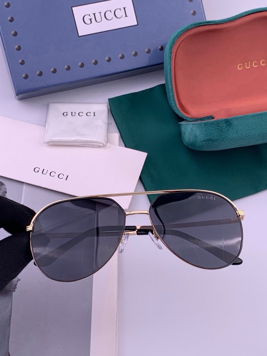 Gucci 🔥  高品质男女款墨镜   👍 进口宝丽来偏光镜片  🔥蛤蟆镜 开车钓鱼都可 🔥百搭显瘦墨镜韩版男士飞行员大
