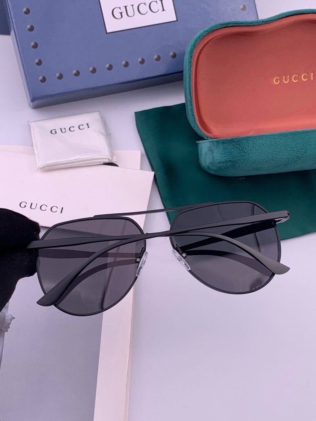 Gucci 🔥  高品质男女款墨镜   👍 进口宝丽来偏光镜片  🔥蛤蟆镜 开车钓鱼都可 🔥百搭显瘦墨镜韩版男士飞行员大
