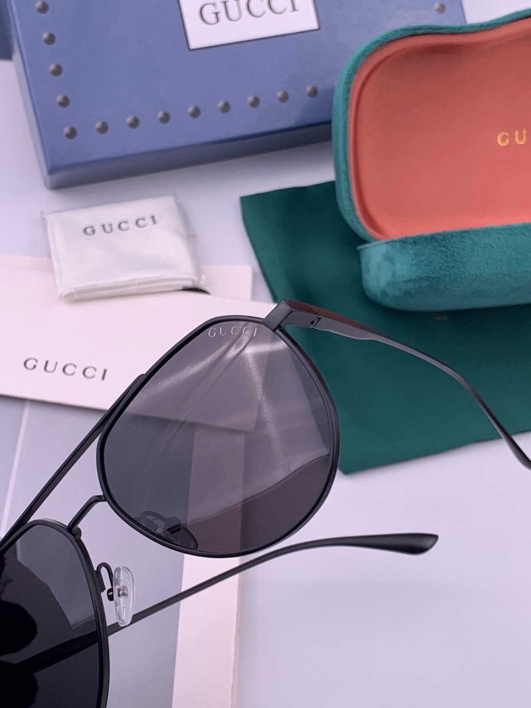 Gucci 🔥  高品质男女款墨镜   👍 进口宝丽来偏光镜片  🔥蛤蟆镜 开车钓鱼都可 🔥百搭显瘦墨镜韩版男士飞行员大