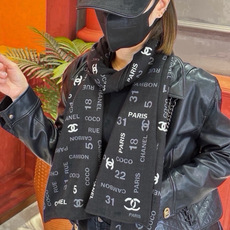 上新❤️ 【Chanel】 经典茶花优雅Coco风,Chanel最新菱格丝绒大方巾~气质到骨子里,香奶奶新一季的面料超 上新❤️ 【Chanel】 经典茶花优雅Coco风,Chanel最新菱格丝绒大方巾~气质到骨子里,香奶奶新一季的面料超