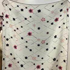 📦新款💖💖🏻🏻【山茶花印花140】140丝绒双面同色印花方巾‼️抢‼️VIP推荐 ‼️下手一定要快【高端 大爱 ‼️纯羊 📦新款💖💖🏻🏻【山茶花印花140】140丝绒双面同色印花方巾‼️抢‼️VIP推荐 ‼️下手一定要快【高端 大爱 ‼️纯羊