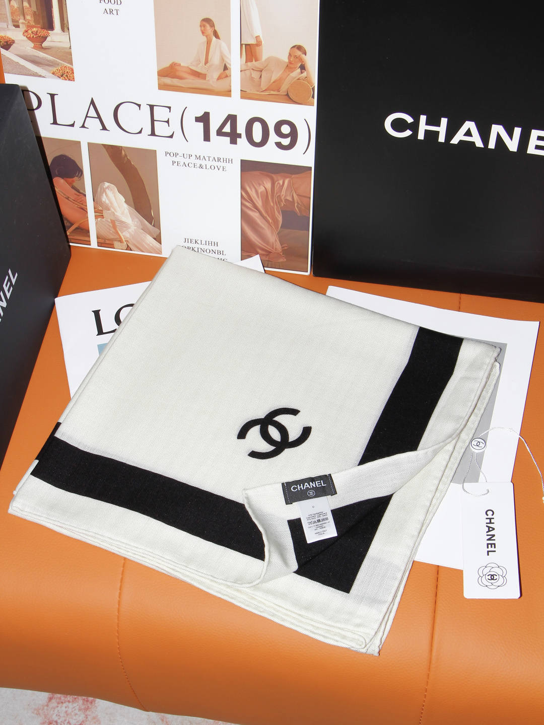 2026秋冬新品 Chanel 140披肩 30%真丝70%羊绒 马修.布拉齐将自己的首个系列作品构思为一场与嘉柏丽尔 2026秋冬新品 Chanel 140披肩 30%真丝70%羊绒 马修.布拉齐将自己的首个系列作品构思为一场与嘉柏丽尔
