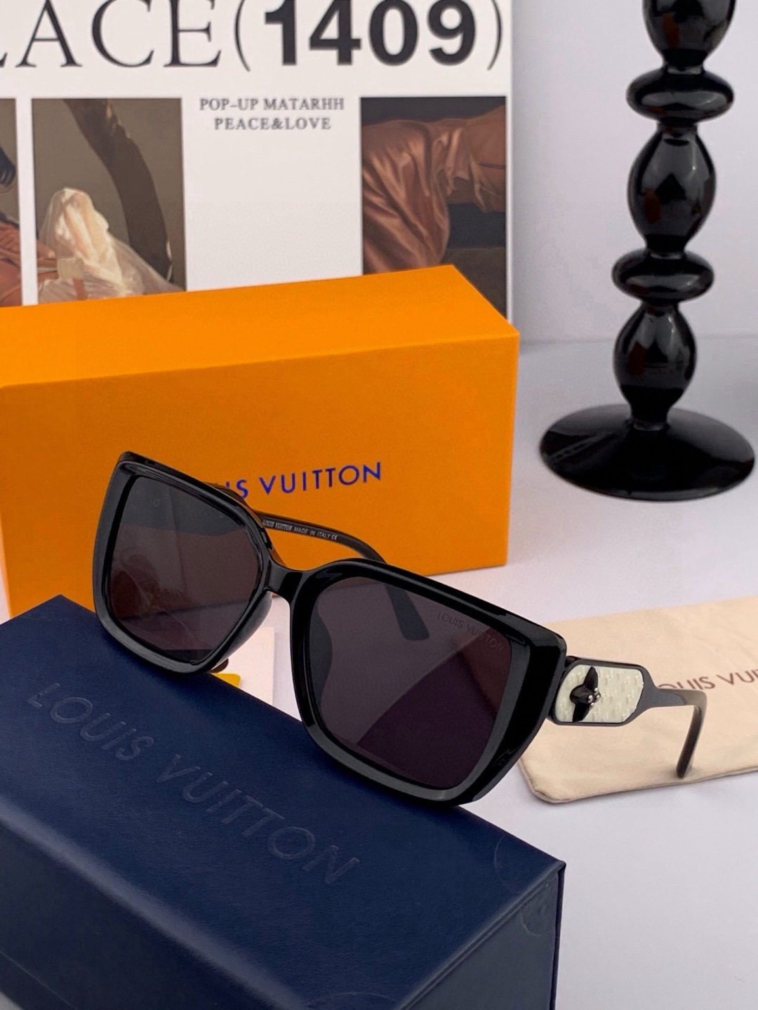 LV 开春新款  潮流爆款 时尚方框太阳镜 高品质 佩戴舒适 网红潮款墨镜 型号L6221