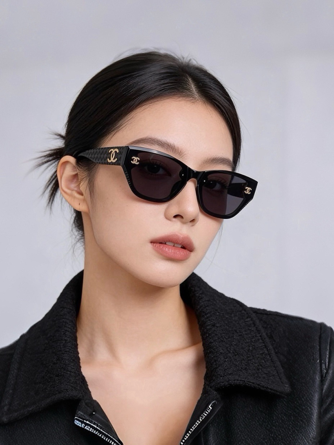 新品CHANEL 香奈儿太阳镜以独特魅力和前卫风格诠释春夏最新眼镜，质感超好佩带舒适 型号：CH6530 