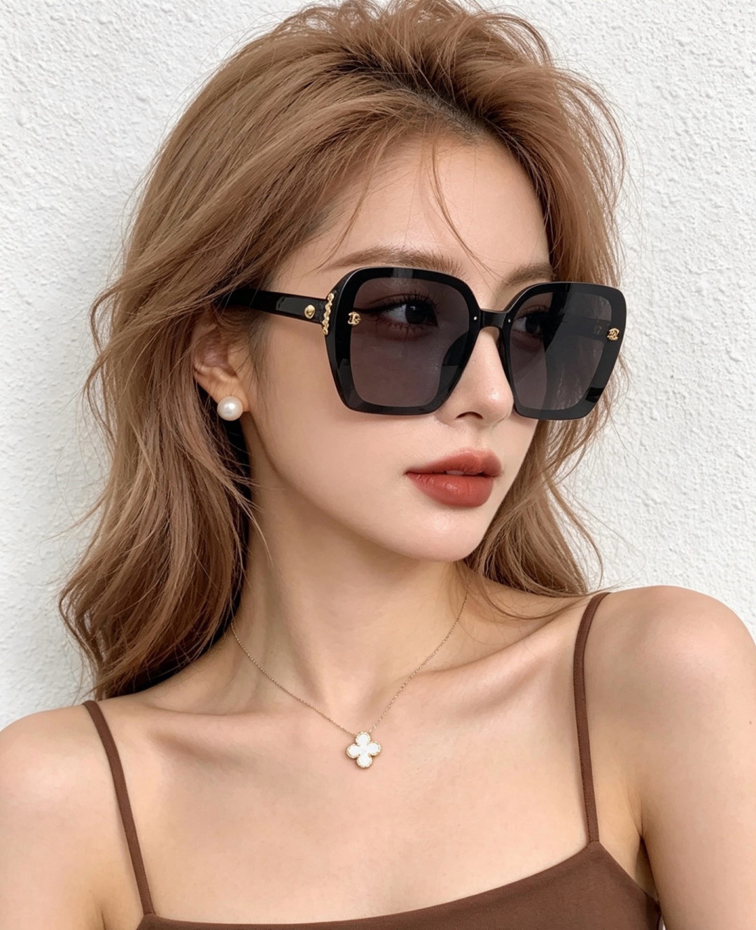 🔺CHANEL🔻官方早春新款，众多明星同款[色]香奈儿‼️‼️新款大框偏光墨镜 ，镜腿LOGO小珍珠🌈🌈宝丽来超清偏光太