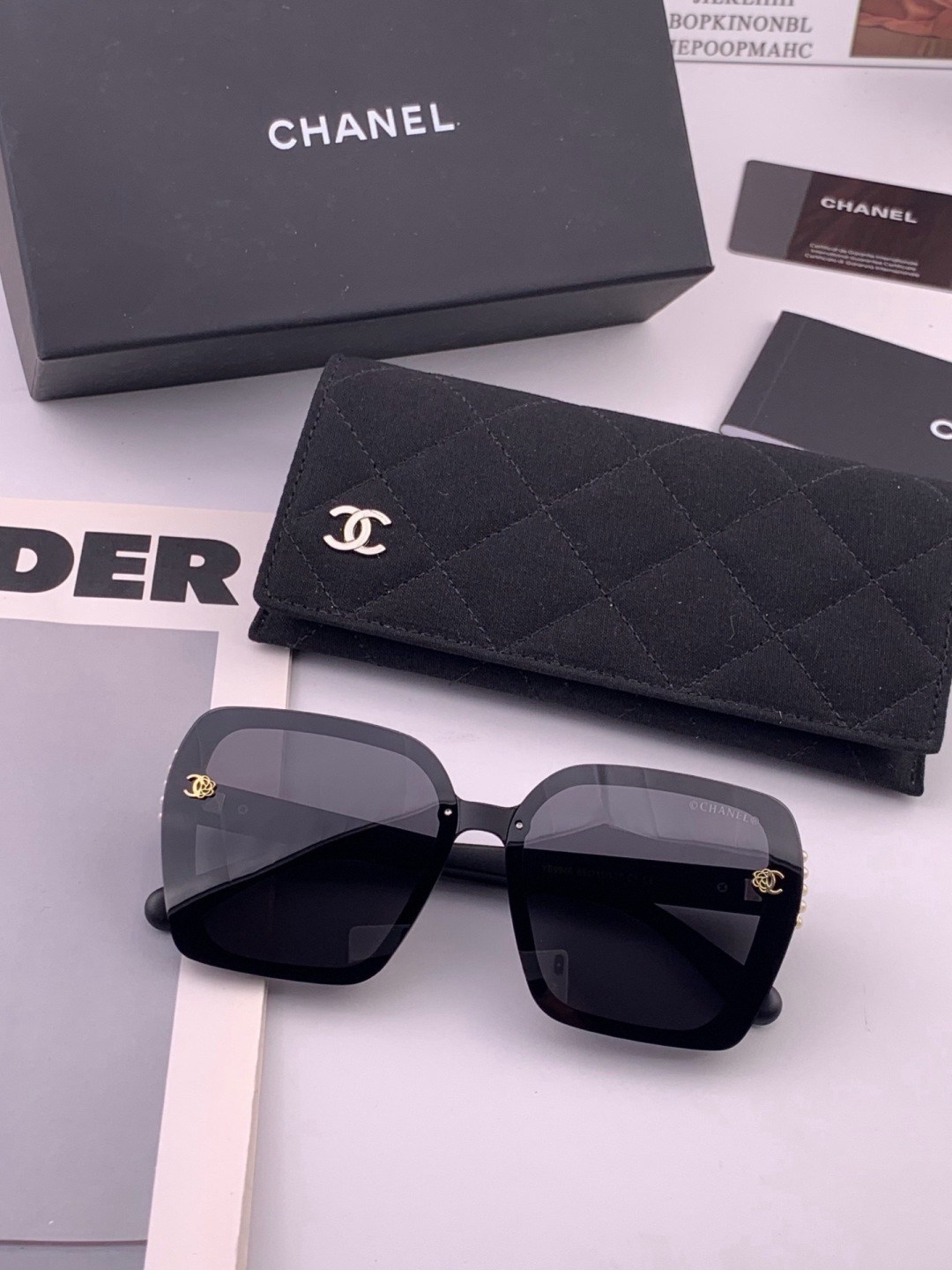 🔺CHANEL🔻官方早春新款，众多明星同款[色]香奈儿‼️‼️新款大框偏光墨镜 ，镜腿LOGO小珍珠🌈🌈宝丽来超清偏光太