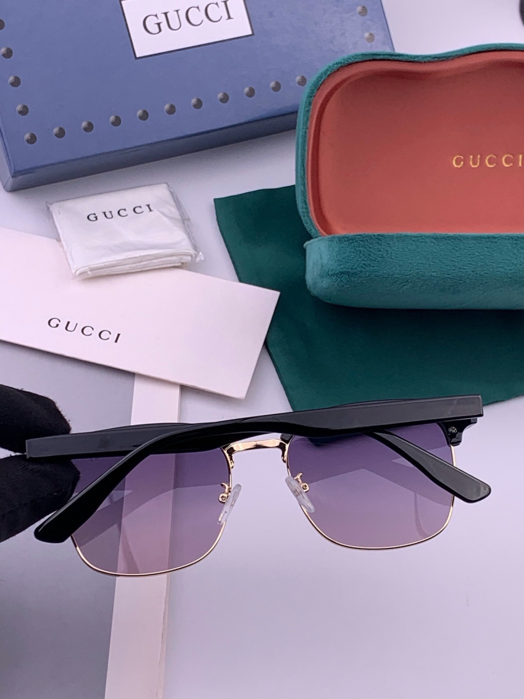 【GUCCI】新款GUCCI 时尚百搭大方框，别致半框设计 大气风格 全新清新配色，街拍气质护目太阳镜 ！型号：G282