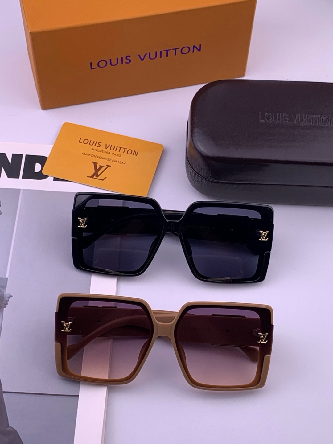 LV 开春新款  潮流爆款 时尚方框太阳镜 高品质 佩戴舒适 网红潮款墨镜 型号 L97003
