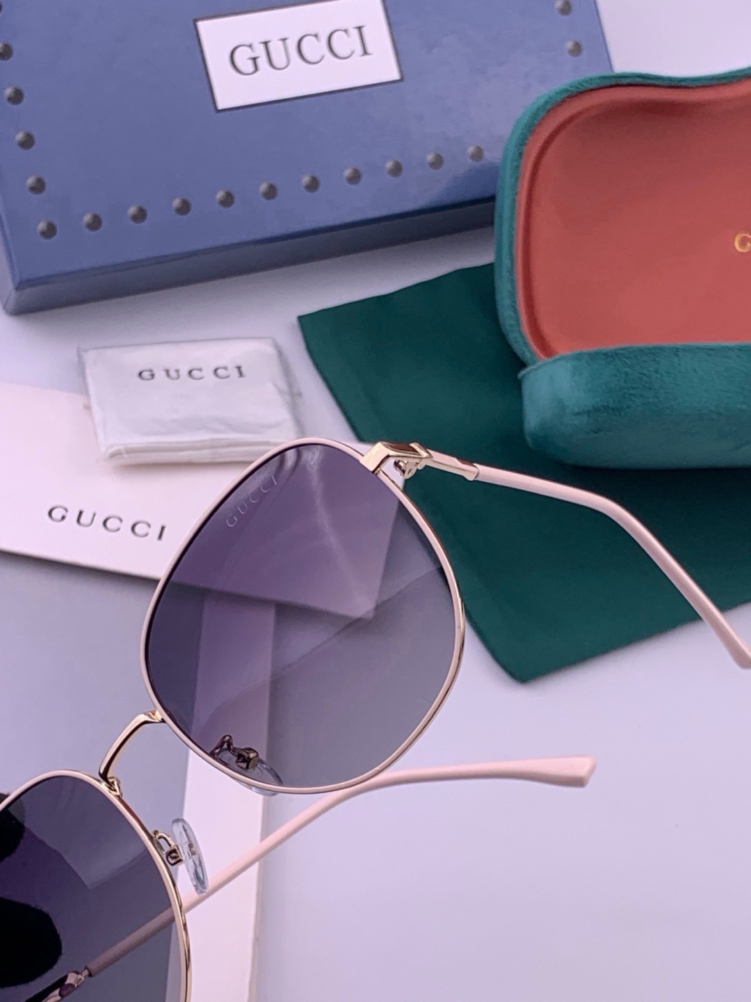 🔺 GUCCI🔻官方新款 众多明星同款[色]‼️‼️新款大框偏光墨镜 🌈🌈宝丽来超清加厚太阳镜🔝🔝型号：G5822