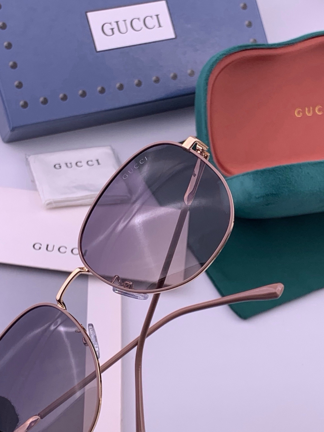 🔺 GUCCI🔻官方新款 众多明星同款[色]‼️‼️新款大框偏光墨镜 🌈🌈宝丽来超清加厚太阳镜🔝🔝型号：G5822
