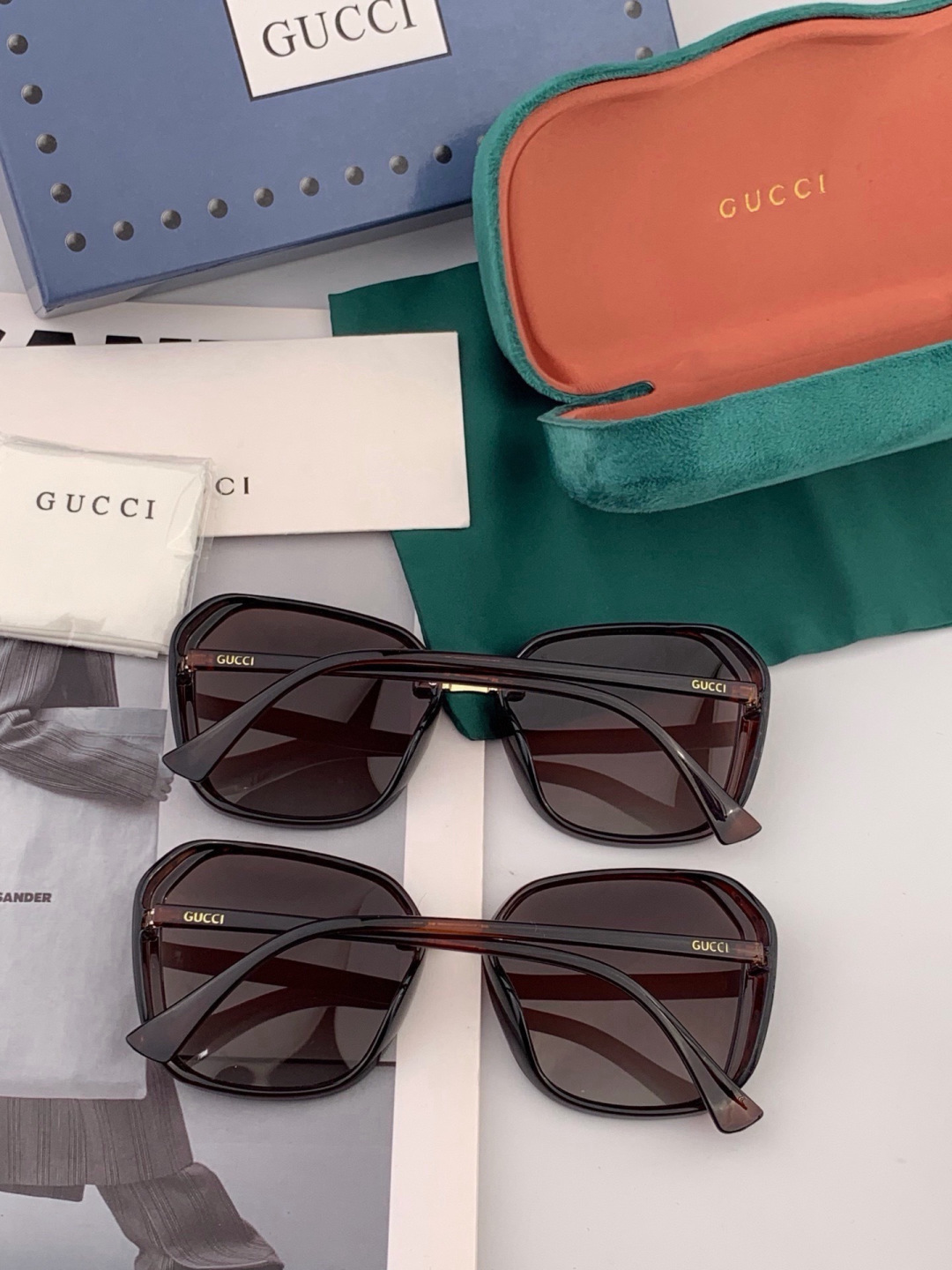 【TR偏光系列】Gucci   经典的方框设计，不挑脸型，无论搭配大衣还是连衣裙都非常显气质偏光镜片预防紫外线  型号：
