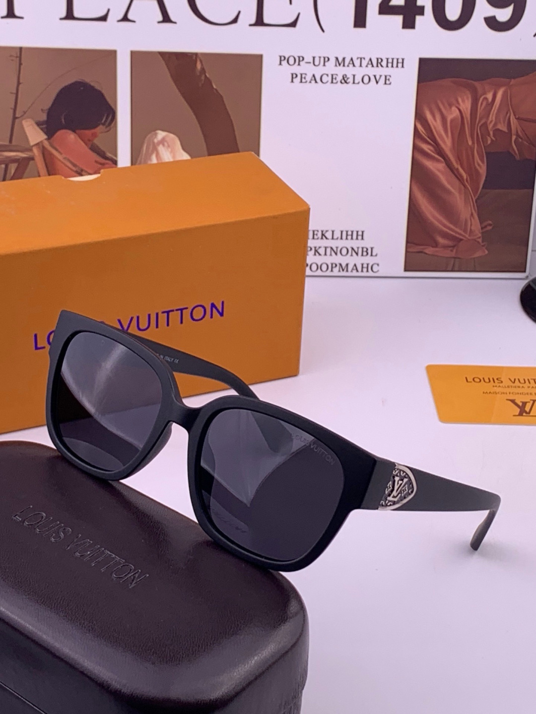 LV 开春新款  潮流爆款 时尚方框太阳镜 高品质 佩戴舒适 网红潮款墨镜 型号L7511