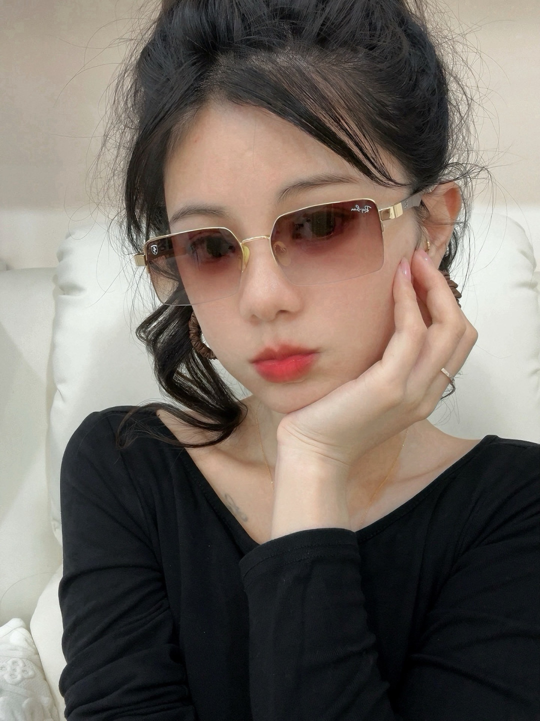 官方同步 品牌:雷朋经典男女士玻璃太阳镜          材质：美国宝丽来高清防爆钢化玻璃镜片 型号：RB7030