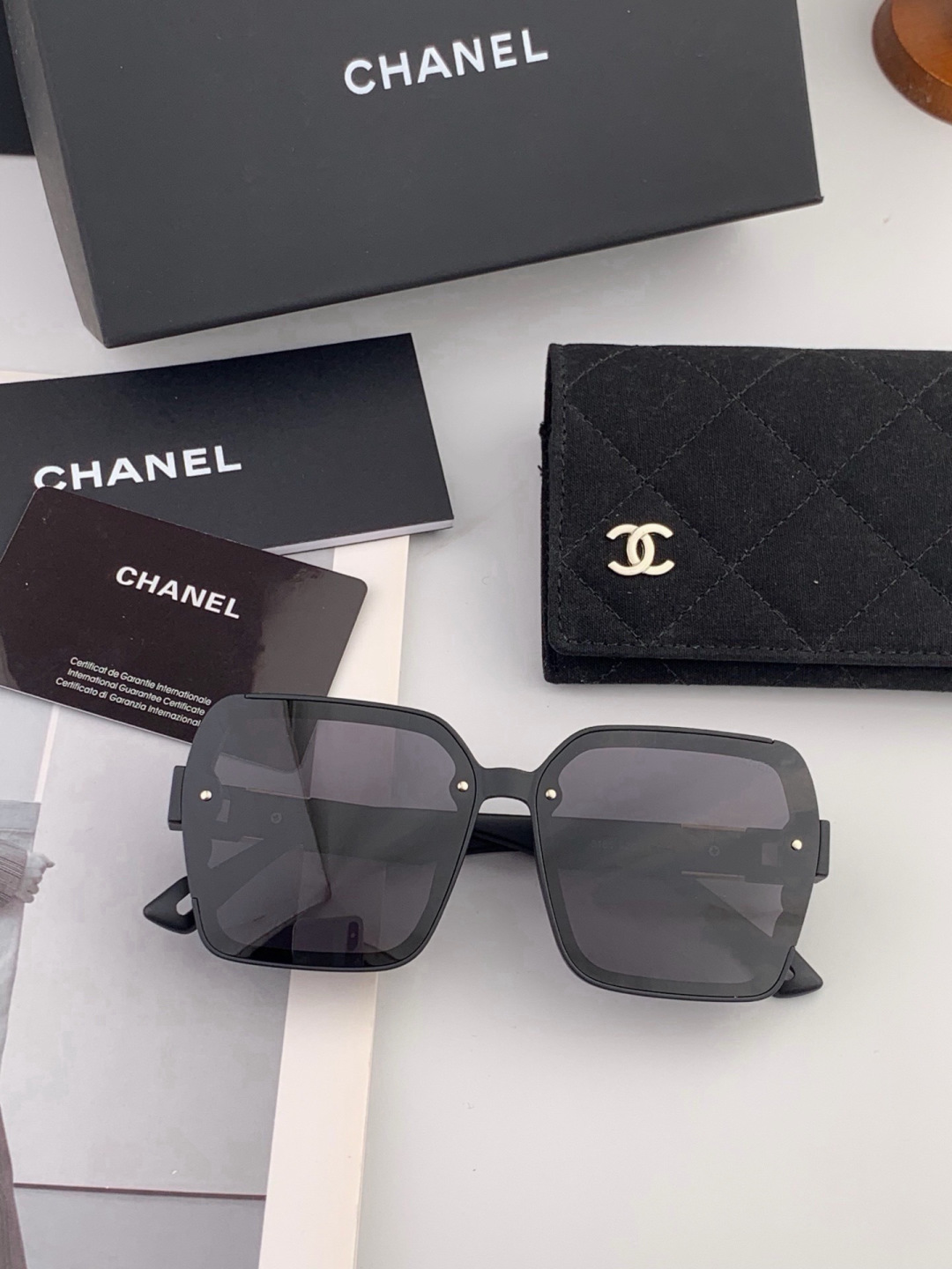 【CHANEL】香奈儿 新款潮流爆款 时尚方框太阳镜 佩戴舒适 网红潮款墨镜  女士高清加厚偏光太阳镜🕶️ 🎉高品质TR