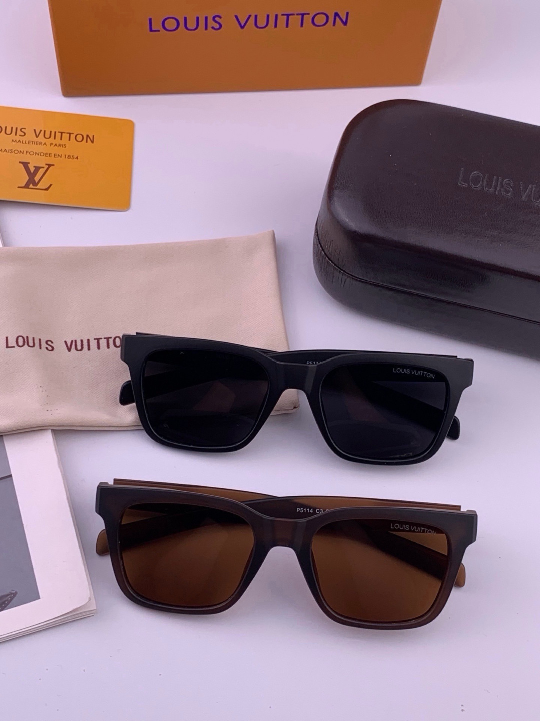 LV 太阳镜潮品官网模特同款 [玫瑰][玫瑰]精致个性设计简约时尚 高品质值得拥有绝对潮爆整个夏季 新款L4511
