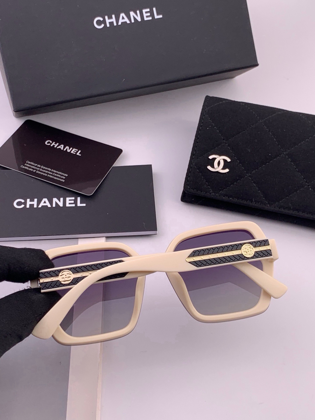 【CHANEL】香奈儿 新款潮流爆款 时尚方框太阳镜 佩戴舒适 网红潮款墨镜  女士高清加厚偏光太阳镜🕶️ 🎉高品质TR