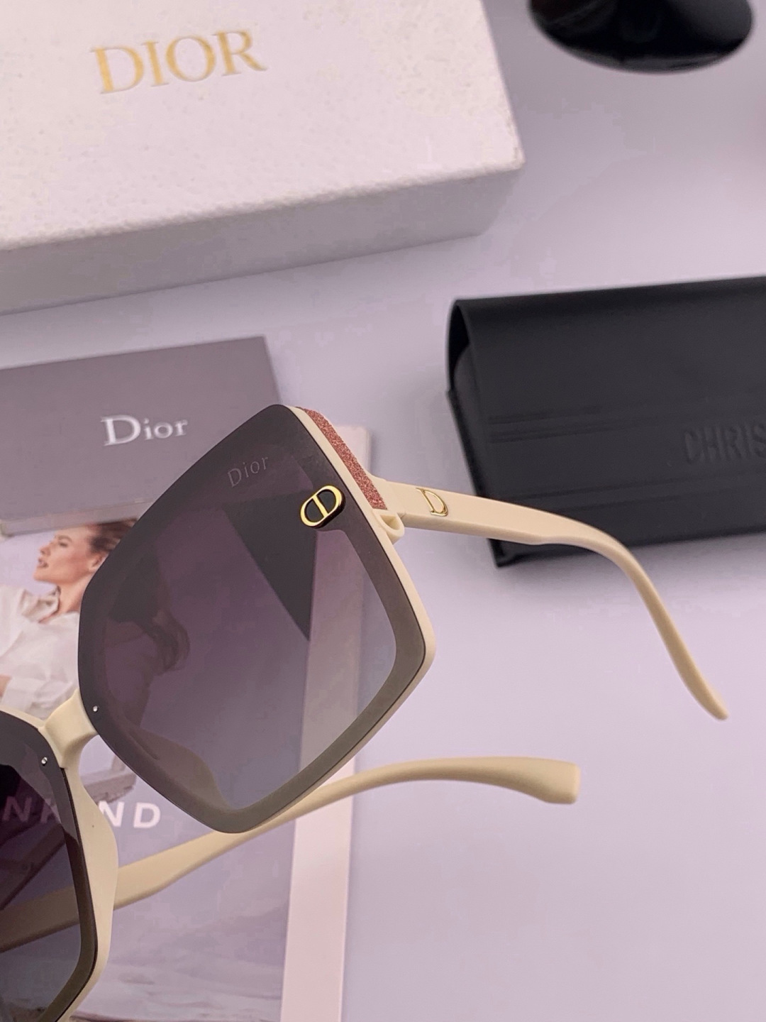 🔺 【DIOR-迪奥】开春新款 潮流爆款 时尚方框偏光太阳镜 高品质 佩戴舒适 网红潮款墨镜 女士高清偏光太阳镜🕶️ 🎉