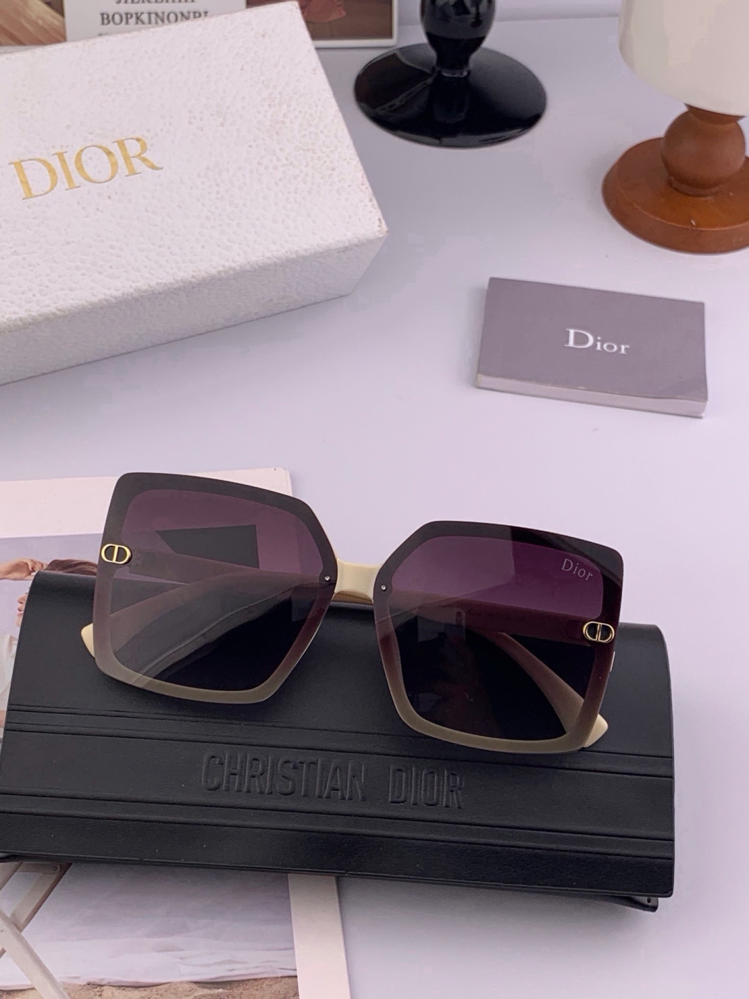 🔺 【DIOR-迪奥】开春新款 潮流爆款 时尚方框偏光太阳镜 高品质 佩戴舒适 网红潮款墨镜 女士高清偏光太阳镜🕶️ 🎉