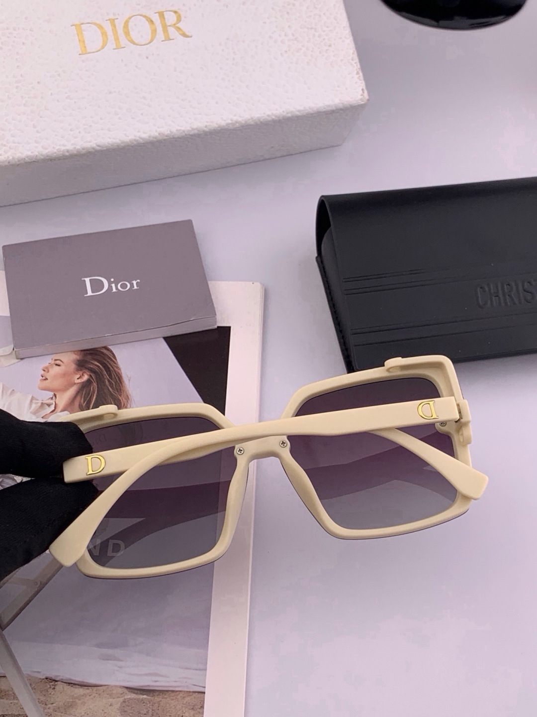 🔺 【DIOR-迪奥】开春新款 潮流爆款 时尚方框偏光太阳镜 高品质 佩戴舒适 网红潮款墨镜 女士高清偏光太阳镜🕶️ 🎉